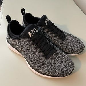 Women’s APL techloom phantom